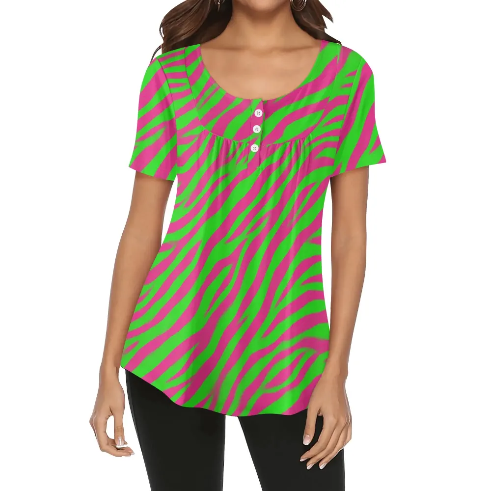 Green-Pink Tiger Stripe Loose Women’s T-Shirt with Short Sleeves and Round Neck – Embrace Your Casual Style
